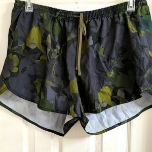 Old Navy Go-Dry workout shorts, size XL